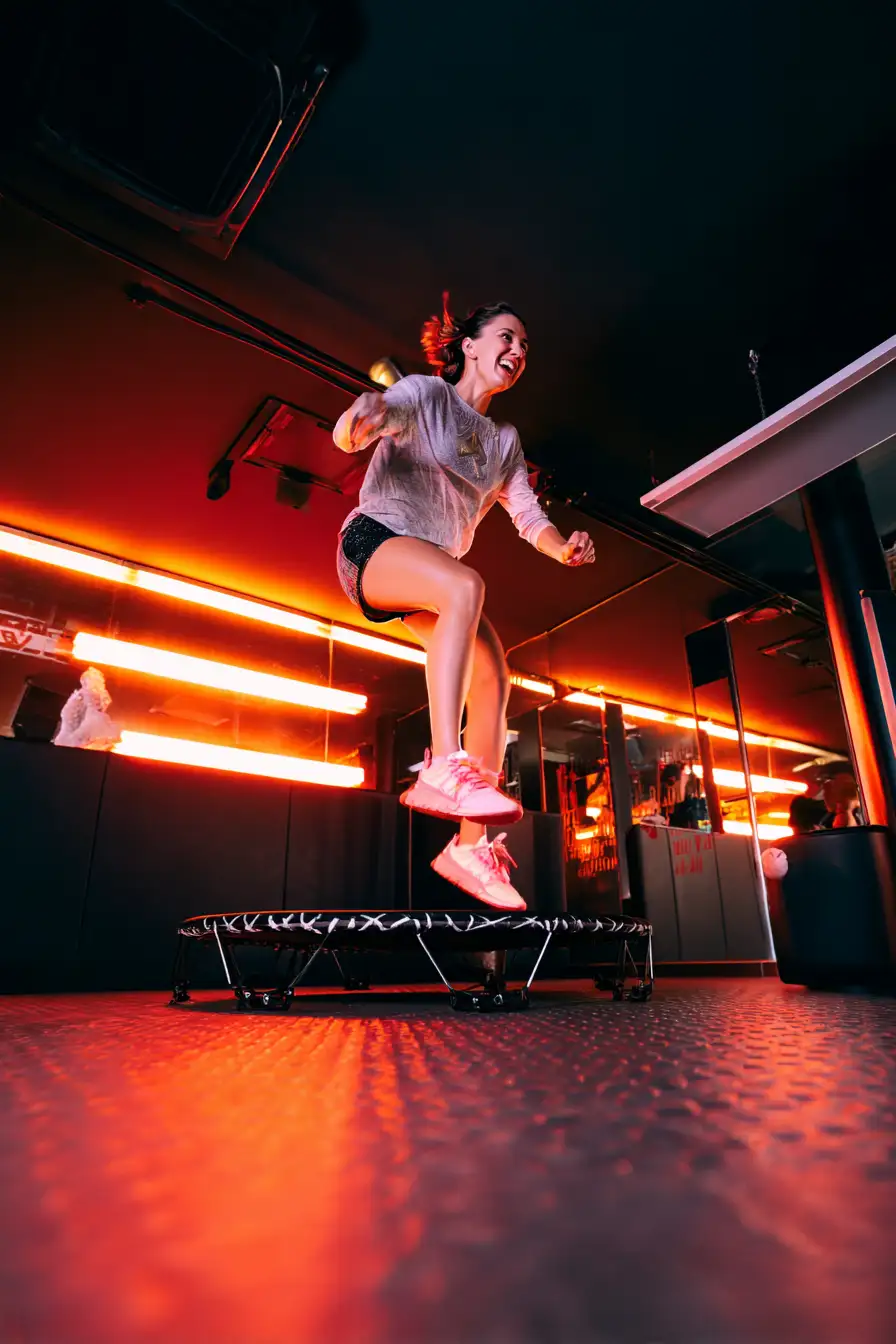 Visuel IA trampoline — site L'Héritage Club